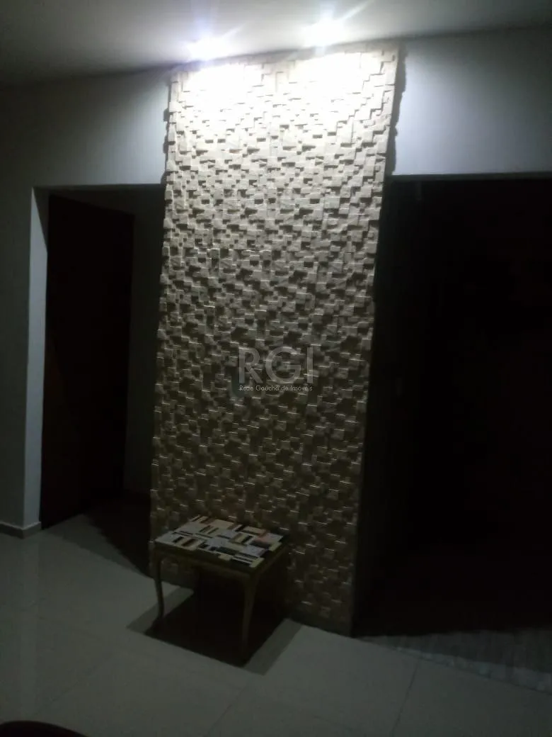 Imagem Casa com 2 quartos, 2 vagas de garagem, no bairro Aberta dos Morros, Porto Alegre/RS