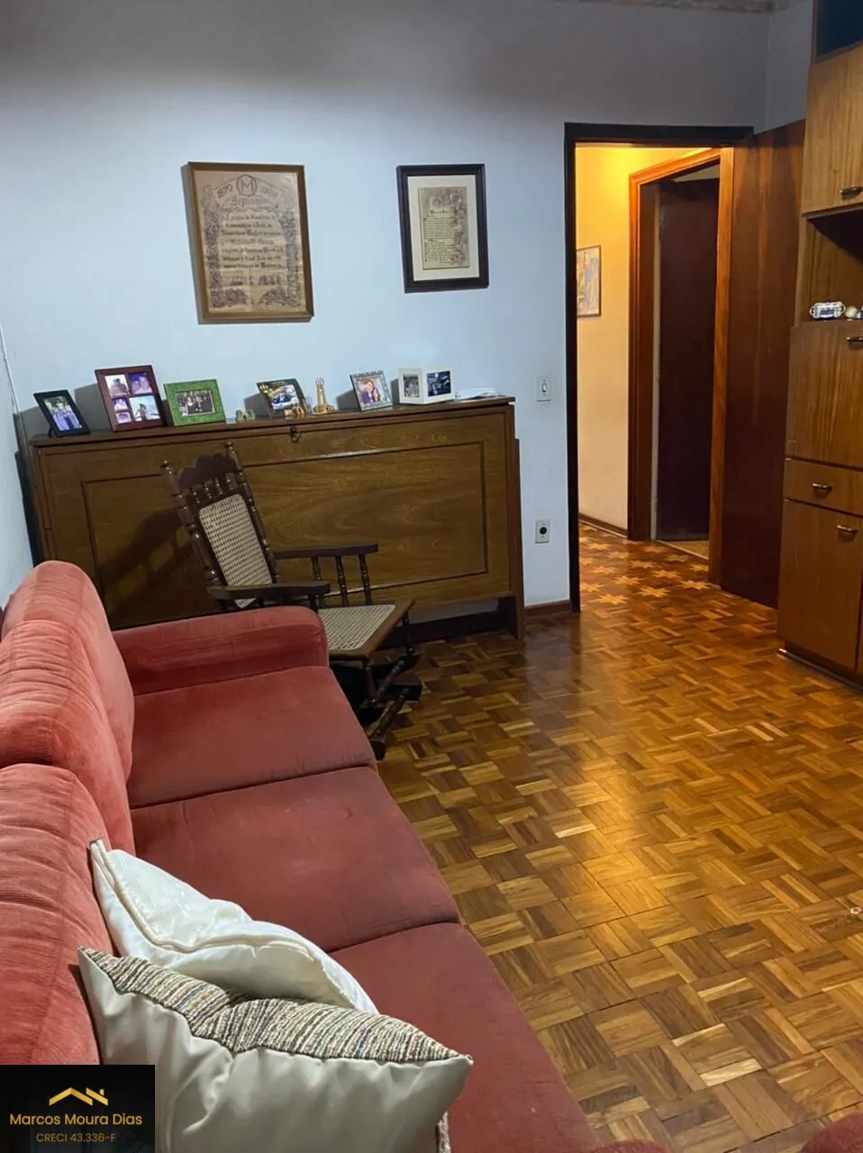Imagem Sobrado no Sumaré, 4 dormitórios ( 1 Suíte), 3 vagas de garagem com portão automático, Churrasqueira. Região da Avenida Pompeia