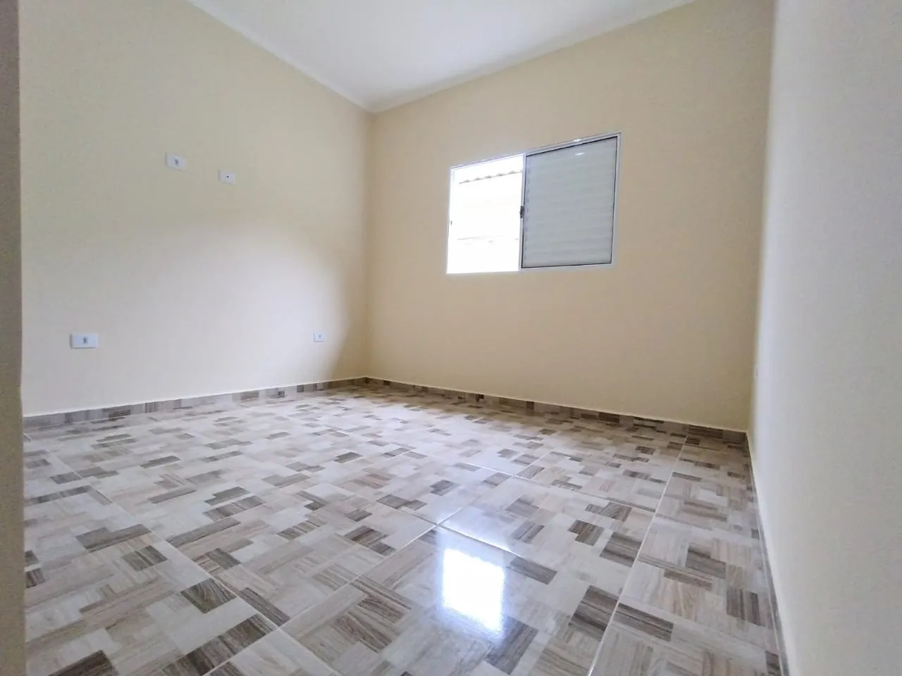 Imagem Casa para Venda em Mongaguá, Itaóca, 2 dormitórios, 1 suíte, 2 banheiros, 2 vagas