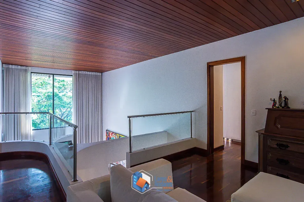 Imagem Duplex para venda em Vila Suzana com 4 quartos, sendo 2 suítes, 308m²