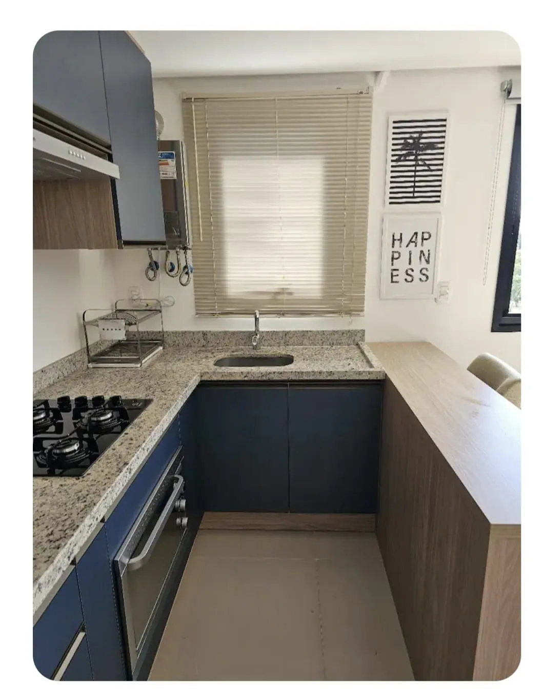 Imagem Studio mobiliado, com 30m² privativos, 1 vaga - Cidade Baixa