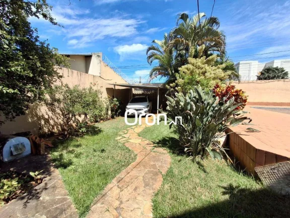 Imagem Sobrado à venda, 232 m² por R$ 899.000,00 - Setor Perim - Goiânia/GO