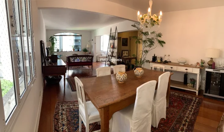 Imagem Imperdível oportunidade de adquirir apartamento de luxo no Itaim Bibi, São Paulo-SP: 3 quartos, 2 suítes, 4 banheiros, 2 vagas de garagem, 160m²!