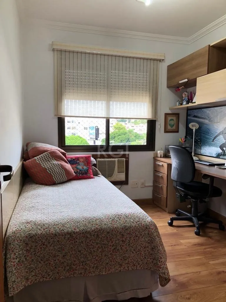 Imagem Apartamento para Venda - 172.94m², 3 dormitórios, 1 suites, 2 vagas - Tristeza