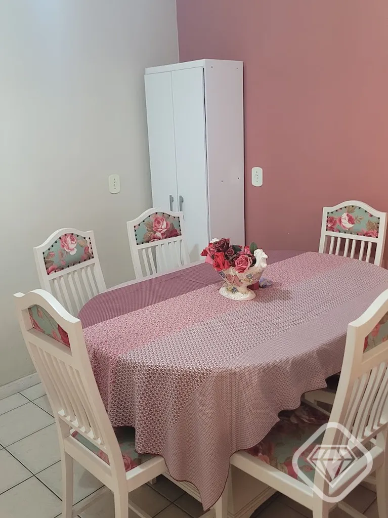 Imagem Casa em condomínio fechado, com ambientes acolhedores, excelente distribuição e infraestrutura co...