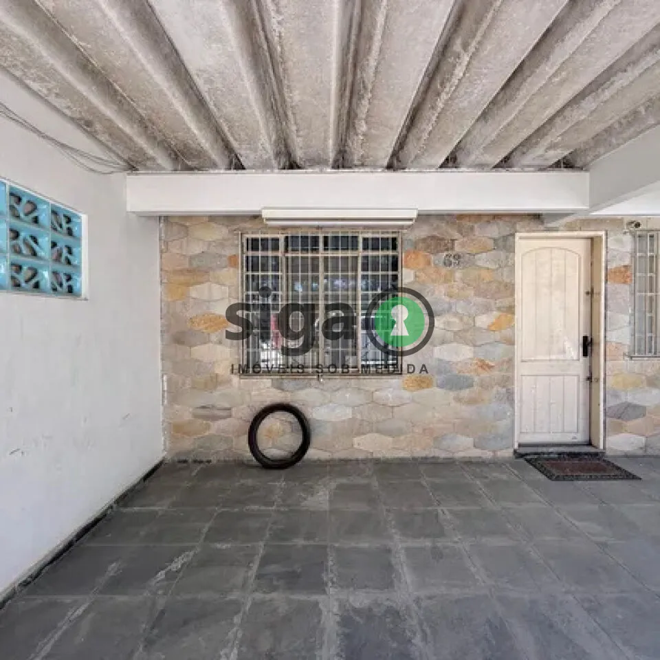 Imagem Casa com Quintal Próxima à Estação Granja Julieta e Shopping Morumbi.