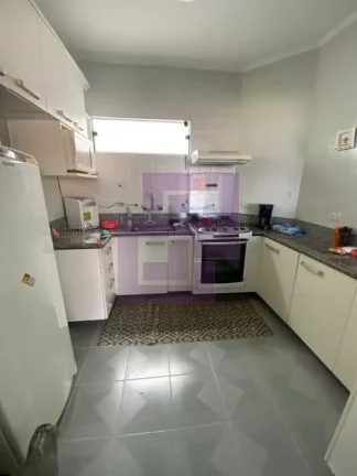 Imagem Cobertura, com piscina e churrasqueira, reformada! Enseada , proximo da Praia.