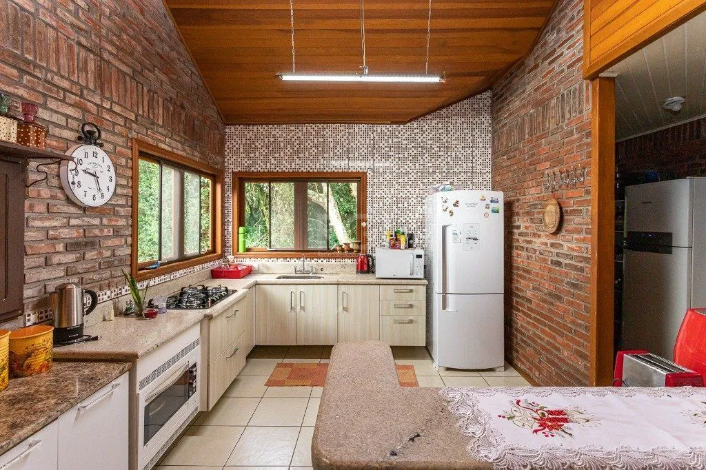 Imagem Casa de Condomínio em Elsa