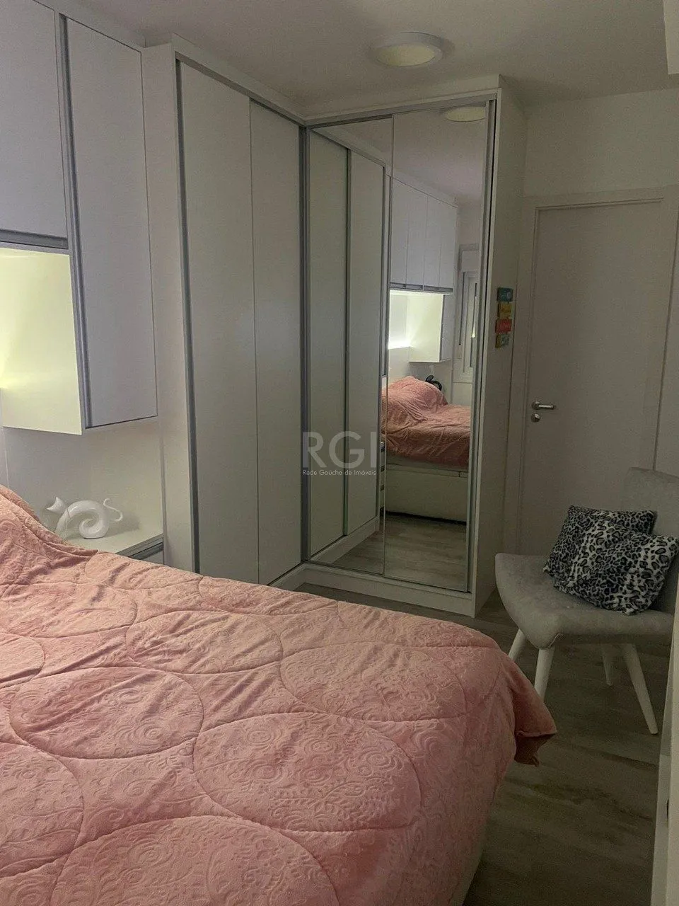 Imagem Apartamento para Venda - 60m², 2 dormitórios, sendo 1 suites, 1 vaga - Glória
