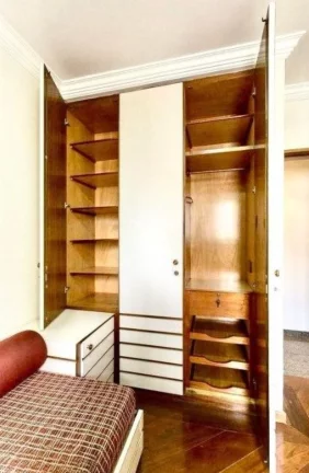Imagem Apartamento em Moema, São Paulo-SP, com 4 quartos, 4 suítes e 235m²! Venha conferir!
