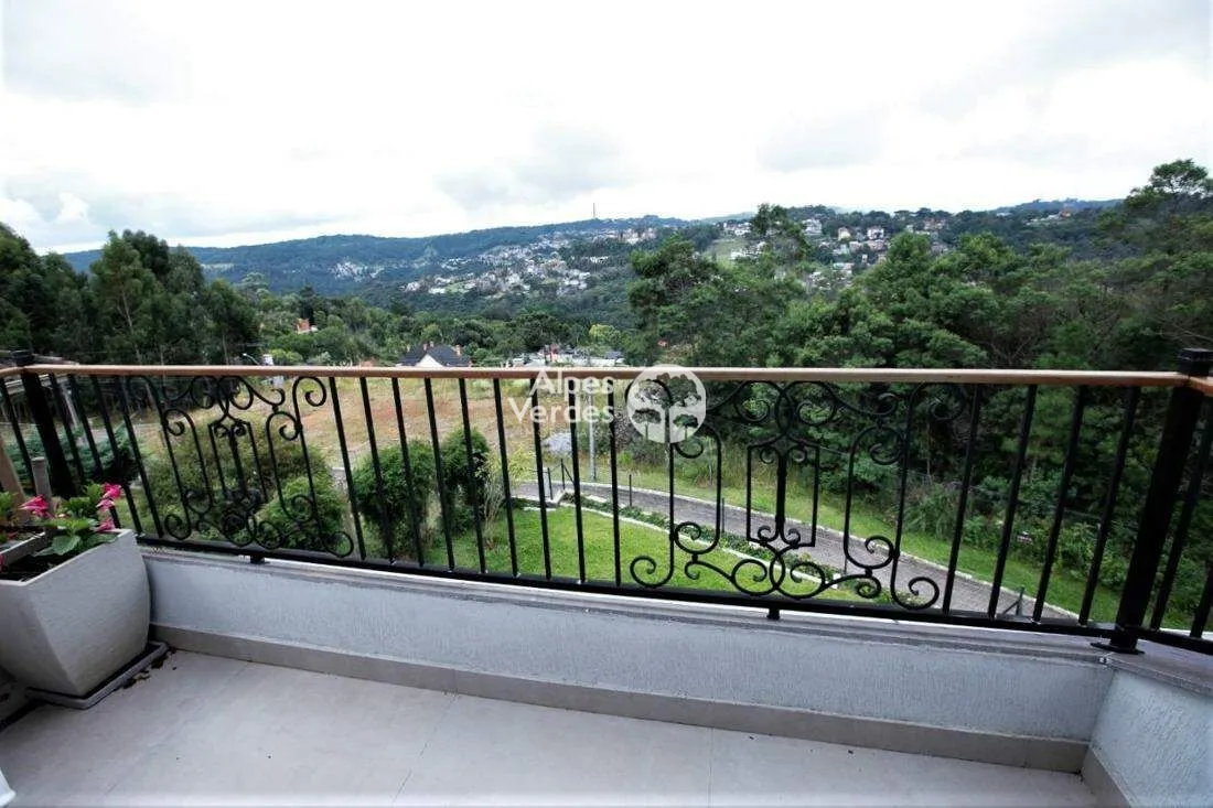 Imagem Vende-se Casa em Gramado, com 3 suítes