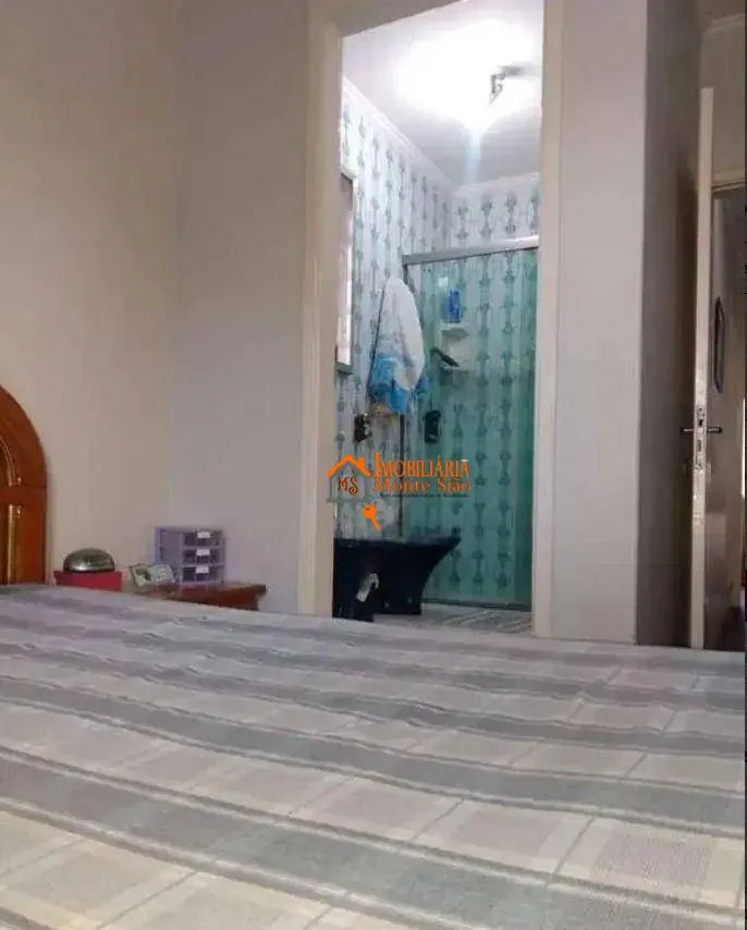Imagem Sobrado com 4 dormitórios à venda, 176 m² por R$ 800.000,00 - Vila Augusta - Guarulhos/SP