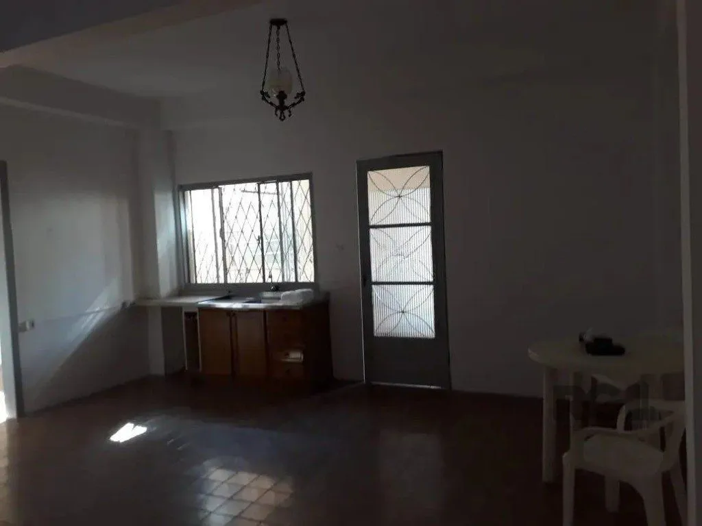 Imagem Casa com 5 dormitórios no bairro Passo das Pedras - Porto Alegre