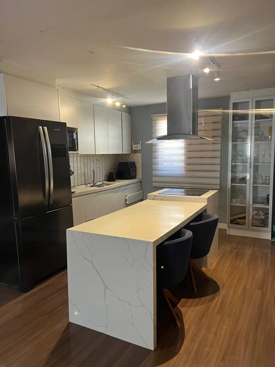 Imagem Casa Comercial em Belém Novo