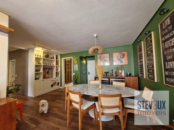 Imagem Apartamento reformado em Moema Pássaros com 2 dormitórios sendo 1 suite