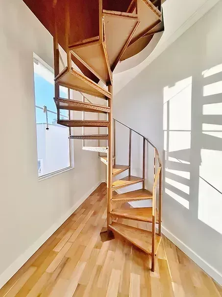 Imagem Belíssima Casa São 4 suítes com sacada, 6 banheiros, + sala de TV e escritório, sala dupla com l...