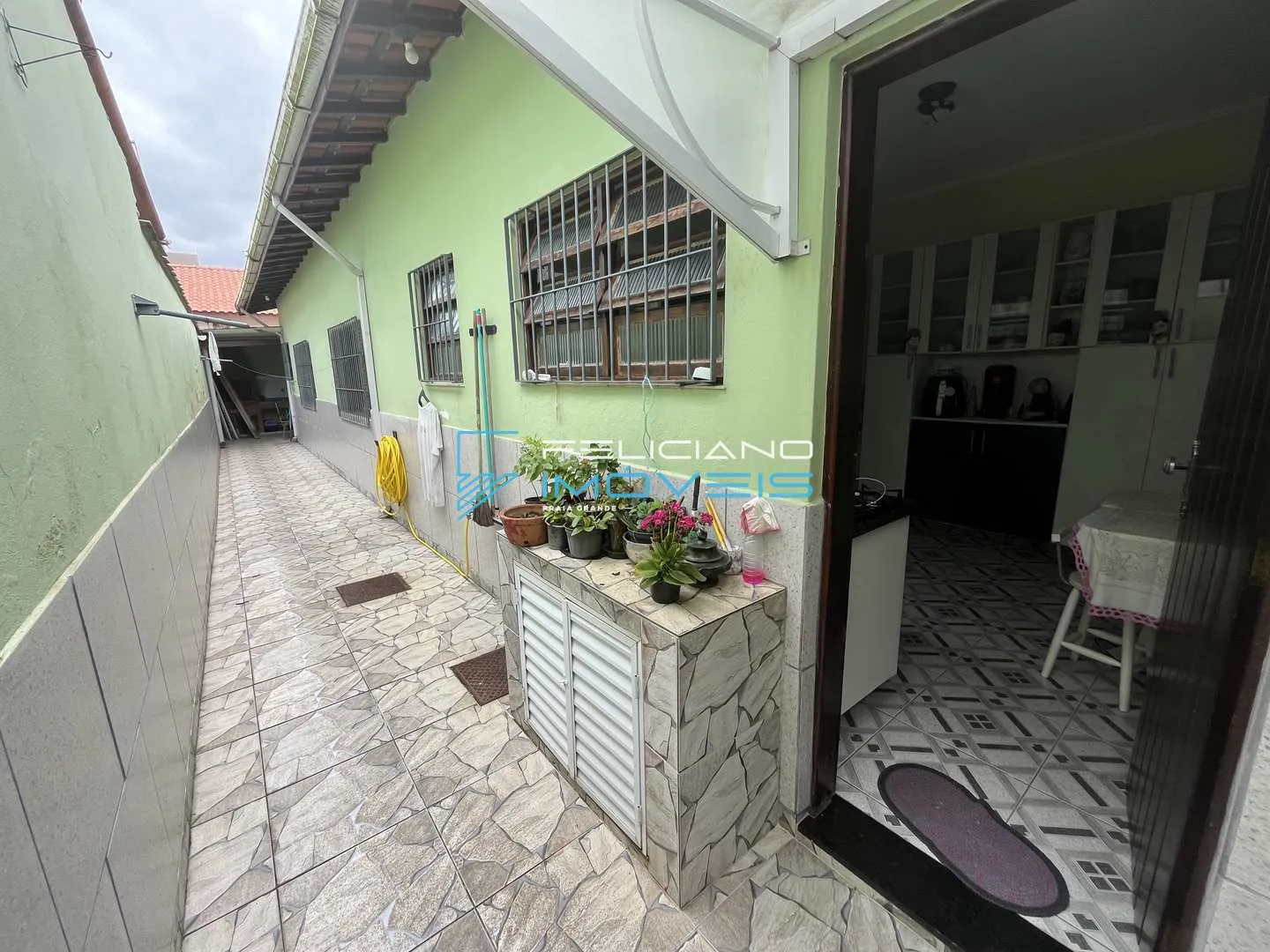 Imagem Casa com 2 quartos, Balneário Flórida, Praia Grande - R$ 420 mil, Cod: 7043