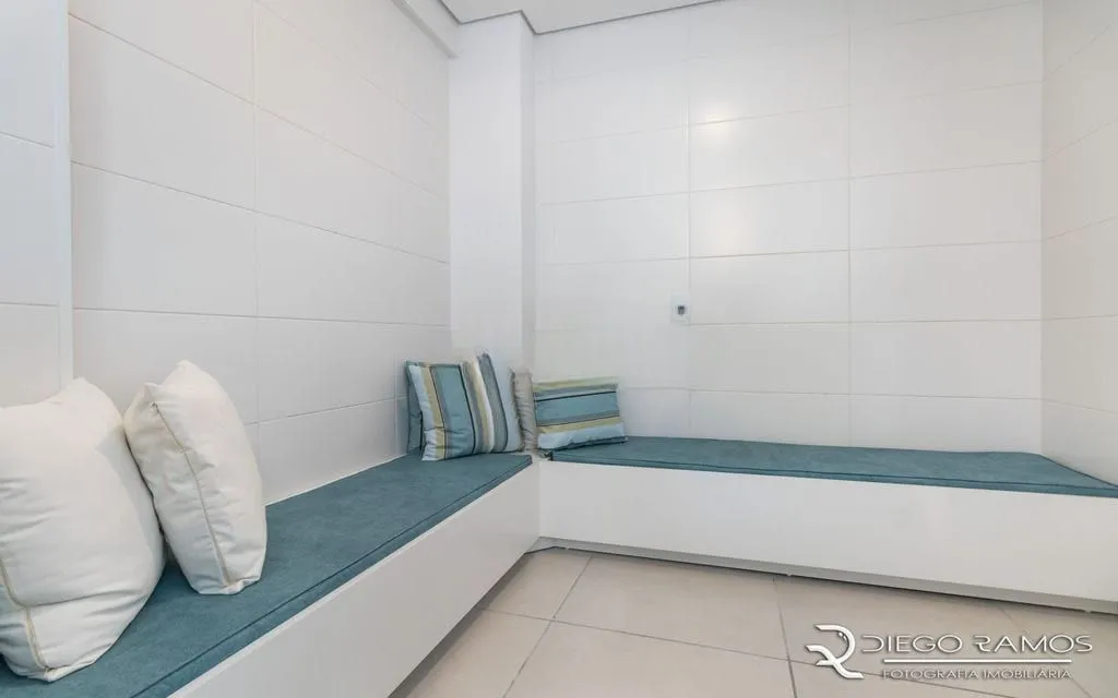 Imagem Apartamento de 1 quarto (studio) e uma vaga no bairro Moinhos de Vento em POA