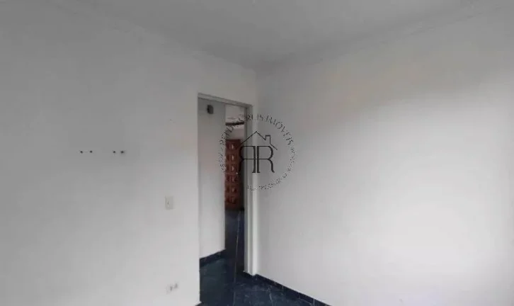 Imagem Localizado em São Paulo, este apartamento oferece uma excelente oportunidade para quem busca confor...