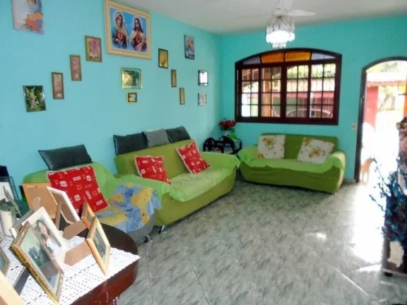Imagem CASA COM BELO POMAR E EDÍCULA