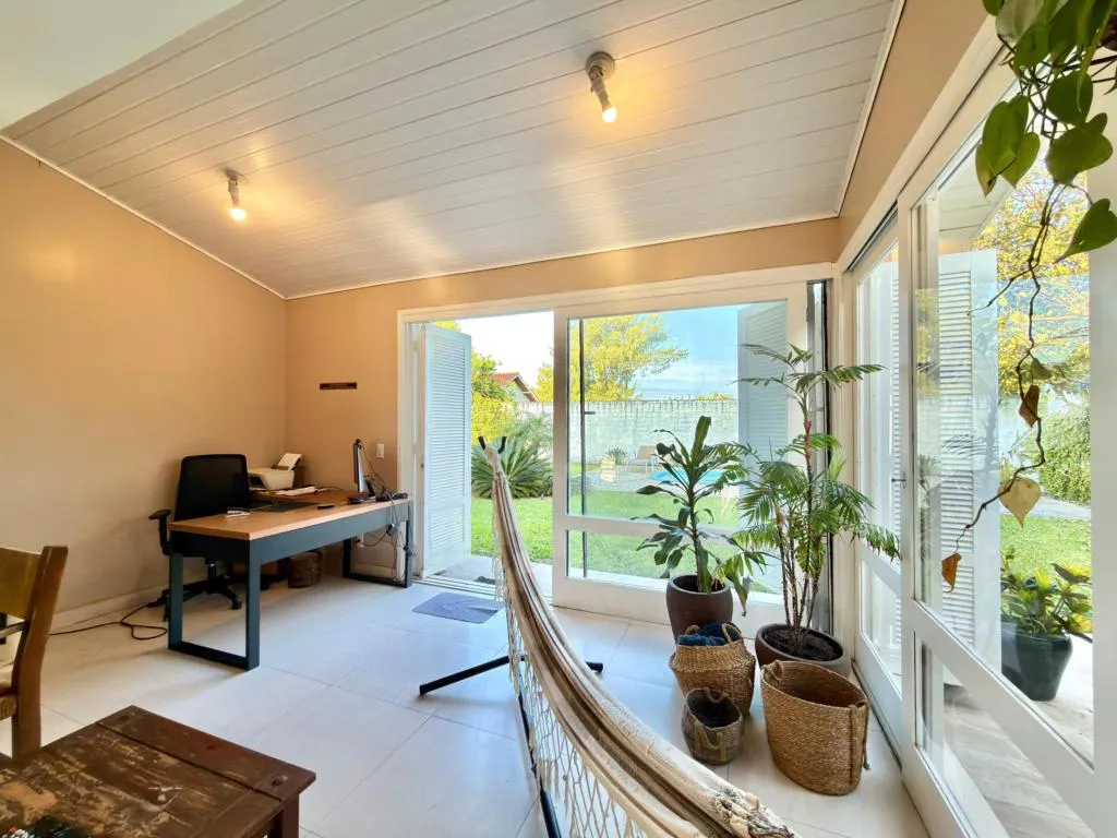 Imagem Casa 3 Dormitórios - Bairro Atlantida