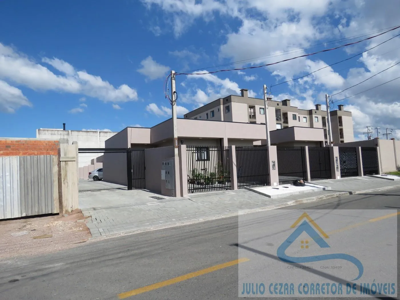 Foto do imóvel Casa para Venda em São José dos Pinhais, Parque da Fonte, 3 dormitórios, 1 suíte, 2 banheiros, 2 vagas em Rua Bernardo Dombrowski, 555 - Parque da Fonte, São José dos Pinhais - PR