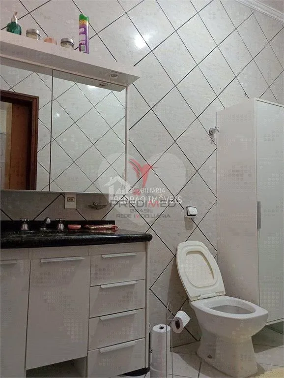 Imagem Casa de 5 quartos, 260m² no bairro Jardim Itamaraty, em Lençóis Paulista