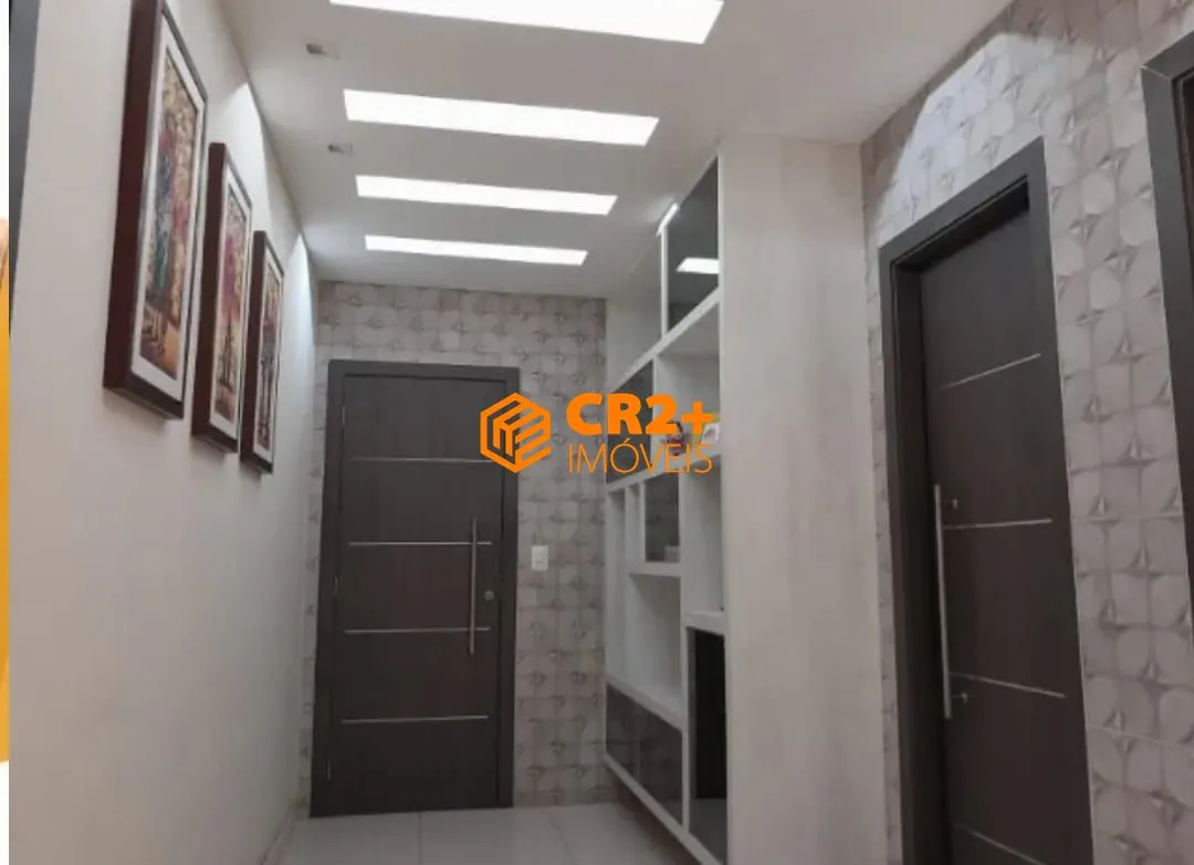 Imagem Vendo casa 05 quartos, 03 suites, 3 vagas de garagem, 490m2 em Candeias.