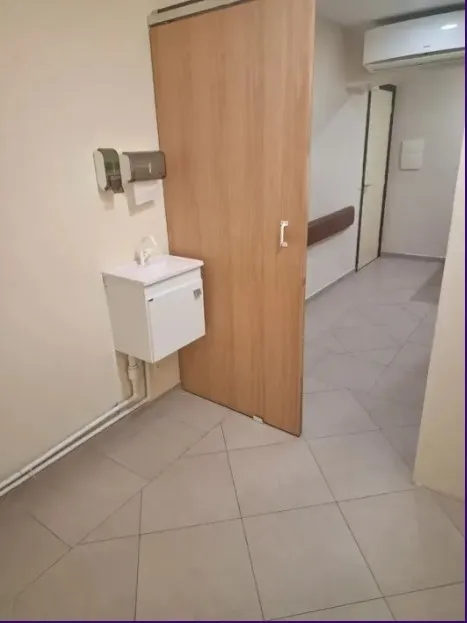 Imagem Sala Comercial para Locação em Rio de Janeiro, Campo Grande, 2 dormitórios, 1 banheiro