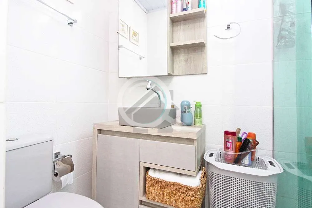 Imagem Excelente casa residencial localizada em um dos bairros mais centralizados da cidade de Porto Alegre...