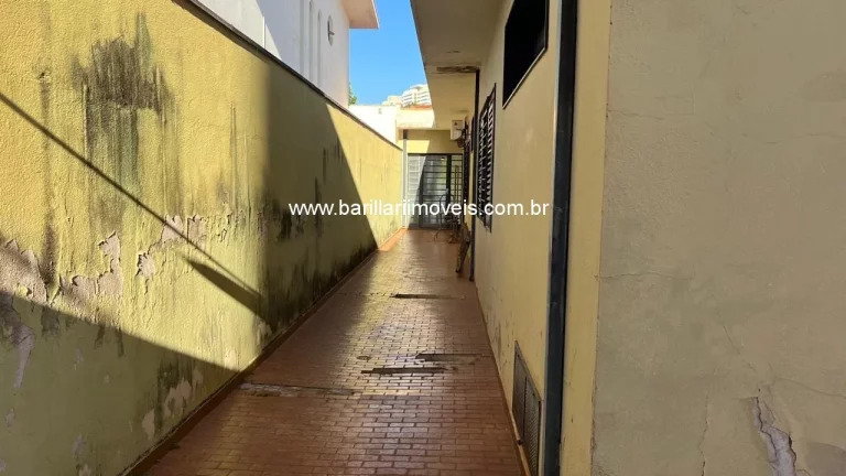 Imagem Imperdível oportunidade: Casa comercial à venda no Alto da Boa Vista em Ribeirão Preto-SP, com 3 quartos, 1 suíte e 4 vagas de garagem!