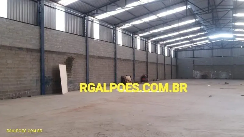 Imagem Galpão para Locação em DUQUE DE CAXIAS, Capivari, 2 banheiros