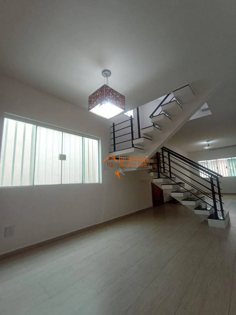 Imagem Sobrado com 3 dormitórios à venda, 150 m² por R$ 750.000,00 - Jardim Adriana - Guarulhos/SP