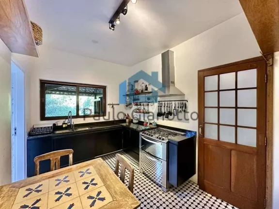 Imagem Casa charmosa com gourmet, spa e sauna em Cotia
