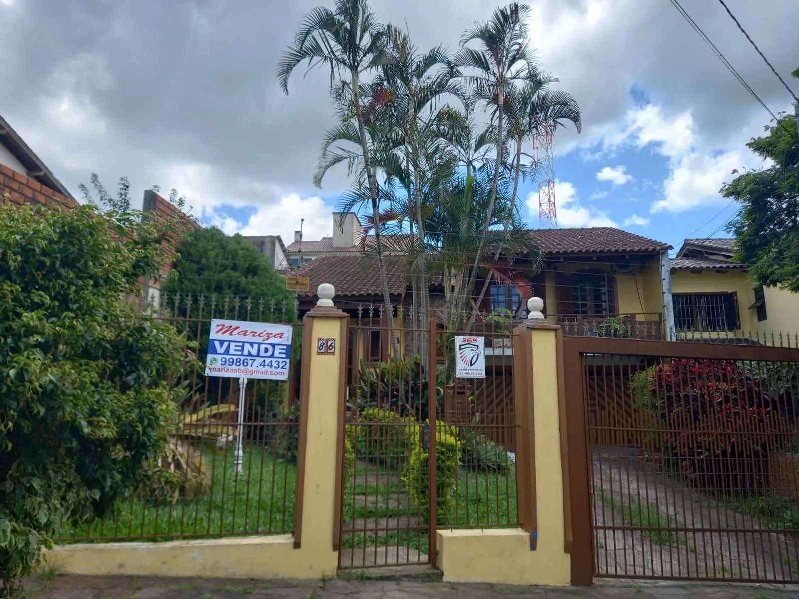 Imagem Excelente casa localzada ma Rua Santo Camaratto com 4 D e 1 suite
