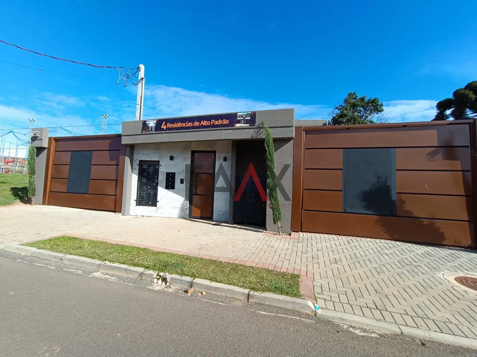 Sobrado semi mobiliado a venda no morro alto proximo ao SuperPão Compre Mais