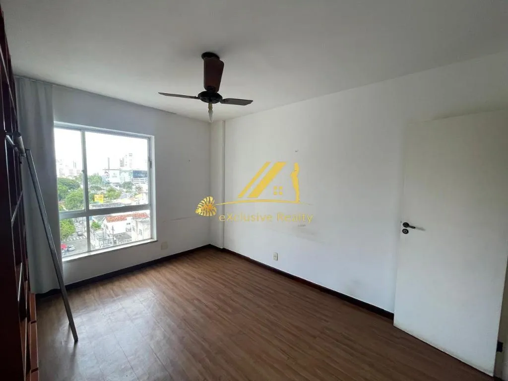 Imagem Apartamento 4 quartos, 2 suítes com varanda, living espaçoso 170m2, perto do Shopping Barra. 2 vagas. Prédio com piscina, salão de festas, vaga de vis