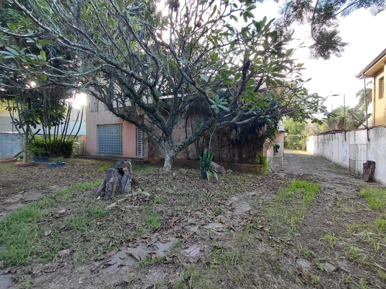 Imagem Ampla casa com pátio Bairro Teresópolis
