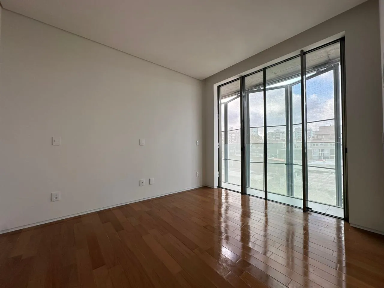 Imagem Apartamento com vista para o mar à venda com 330m2 por R$ 28.000.000,00