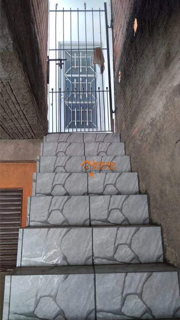 Imagem Sobrado com 6 dormitórios à venda, 270 m² por R$ 350.000,00 - Cidade Soberana - Guarulhos/SP