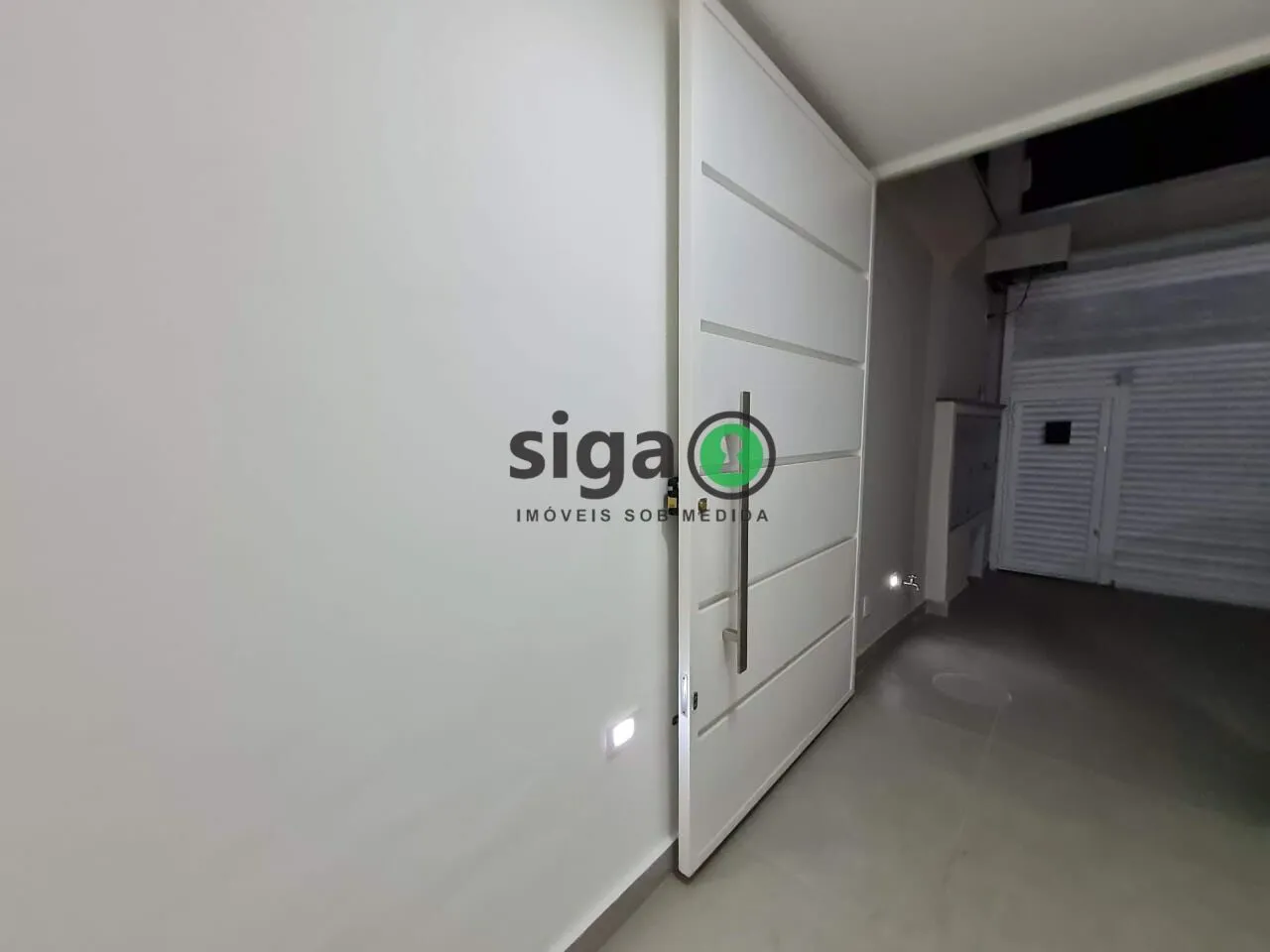 Imagem Casa assobradada para Locação Comercial no Brooklin com 200m², 8 salas, 8 banheiros e 2 vagas