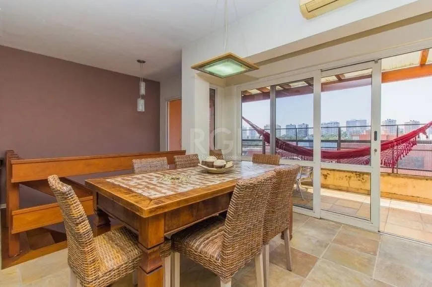 Imagem Cobertura para Venda - 200.76m², 3 dormitórios, 1 suite, 2 vagas - Jardim Europa