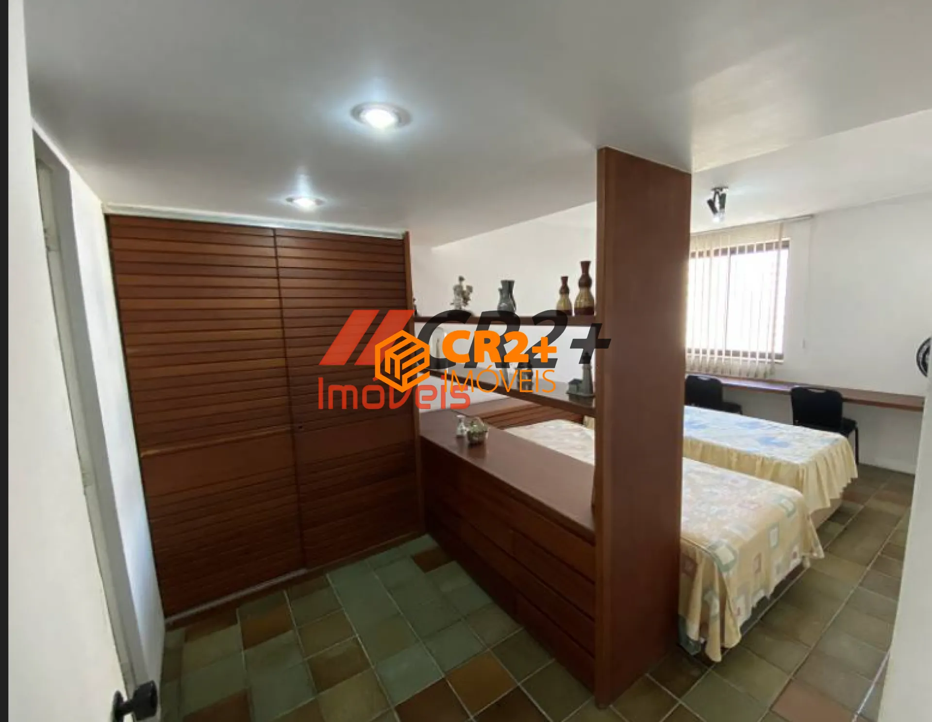 Imagem Cobertura à Venda com 06 quartos, 03 suítes em Boa Viagem com 345M².