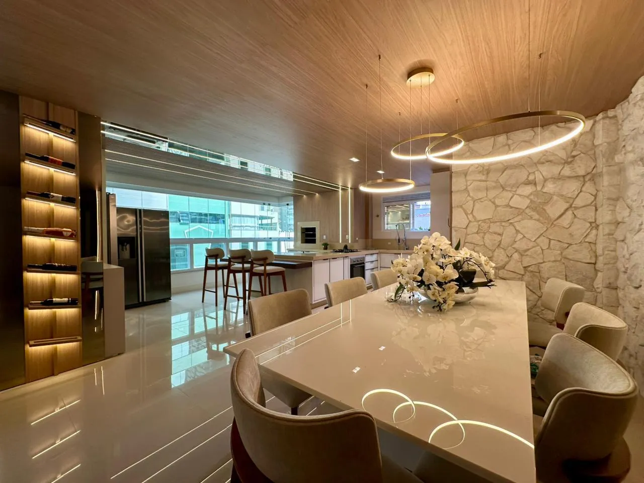 Imagem Apartamento à venda com 327m2 por R$ 4.990.000,00