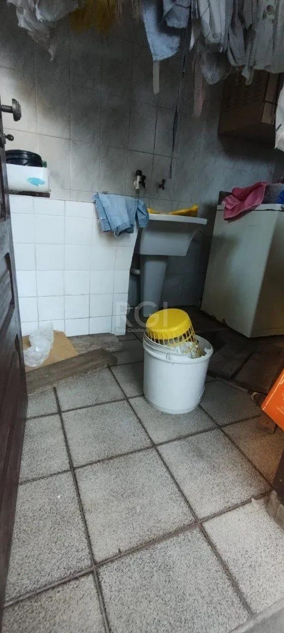 Imagem Casa de 4 dormitórios no bairro Parque Santa Fé