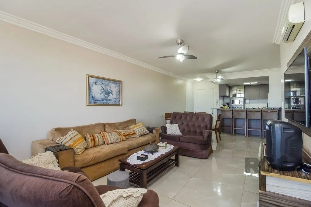 Imagem Excelente apartamento de 107 m² com 3 dormitórios e 2 vagas cobertas.
