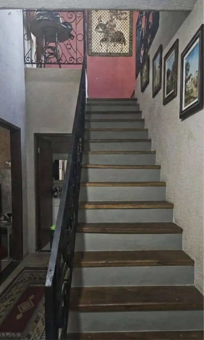 Imagem Sobrado com 4 Dormitórios, Suítes com Closet e Piscina.