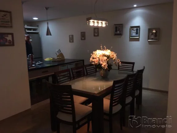 Imagem Sobrado à venda com 150M² aceita permuta de 50% valor do imóvel