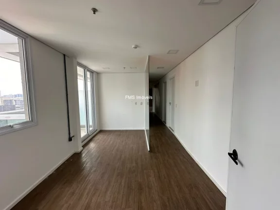 Imagem Conjunto Comercial na Chácara Santo Antônio de 316m²