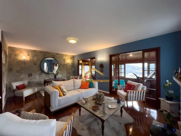 Imagem Casa com 3 quartos e lazer privativo perto do centro de Teresópolis